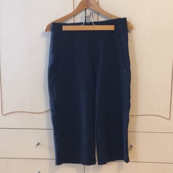 Lululemon Wide Leg Cropped Yoga Pants - Picture 1 of 2